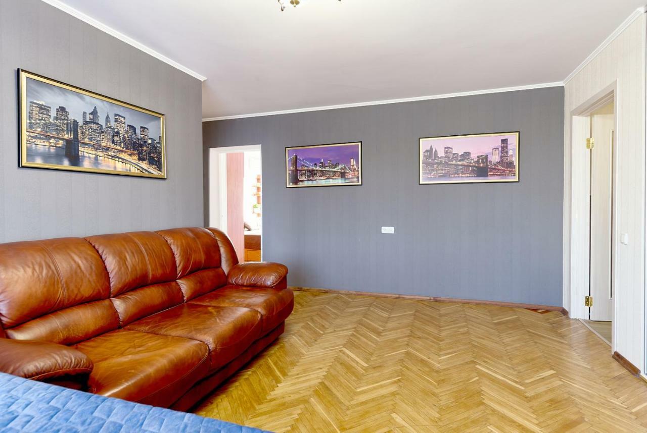 L3-82 Main Street- Modern New Three 3 Separate 3Bedrooms 100 M2 - Central Location, Metro Palace Of Sports - Gulliver Mall, Arena City Kiev Extérieur photo
